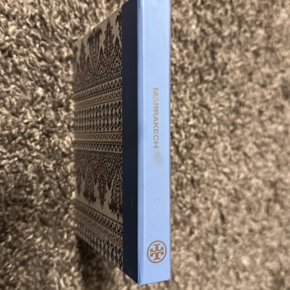 Tory Burch eyeshadow Palette Set - Picture 3 of 3